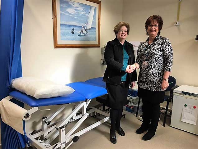 Read more about the article THE FRIENDS SUPPLY HYDRAULIC COUCH TO NEWTON PLACE SURGERY.